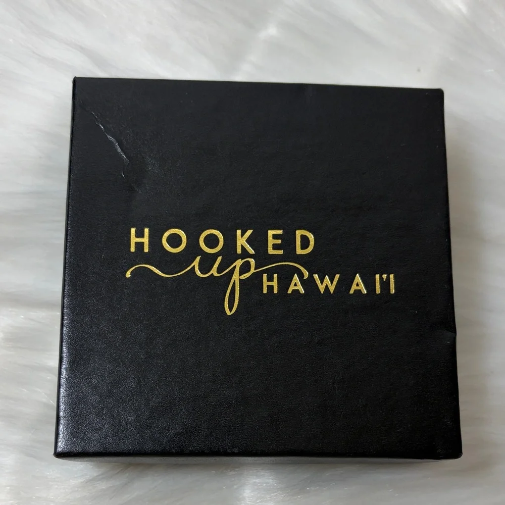 New Hooked Up Hawai'i Gold Chain Pearl Earrings